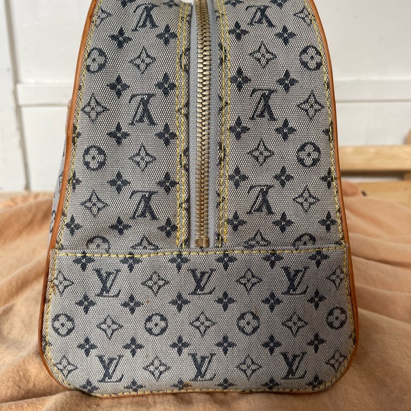 Louis Vuitton Vintage Marie Handbag - Picture 5 of 11